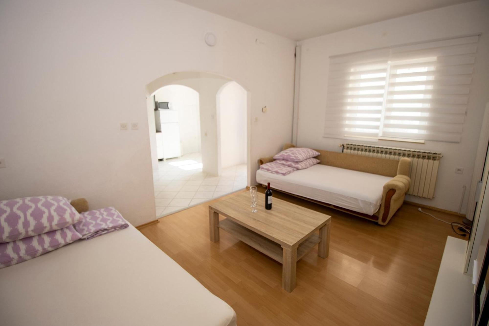 Apartmani Vesna เซลินา ภายนอก รูปภาพ